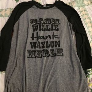 Quarter sleeve shirt